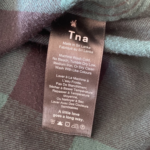 TNA - Buffalo Checkered Flannel - SZ XS - Picture 5 of 5